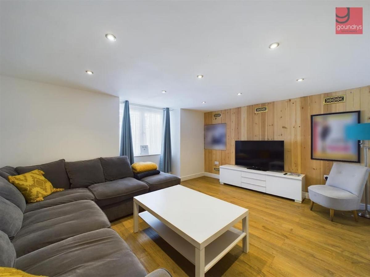 Truroflat Apartment Exterior photo
